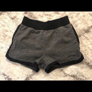 Lululemon shorts size 8